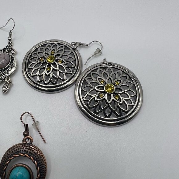 Set of 4 EUC Like New Paparazzi Statement Costume Earrings - Fashion Earrings - Picture 6 of 14